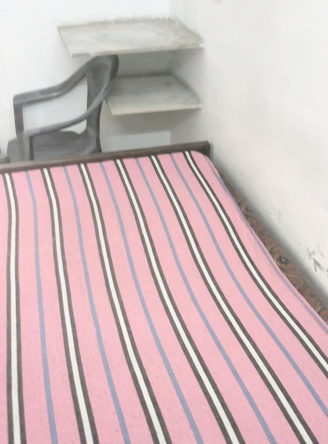 ורנאסי Gandhi Ganaga Guest House מראה חיצוני תמונה