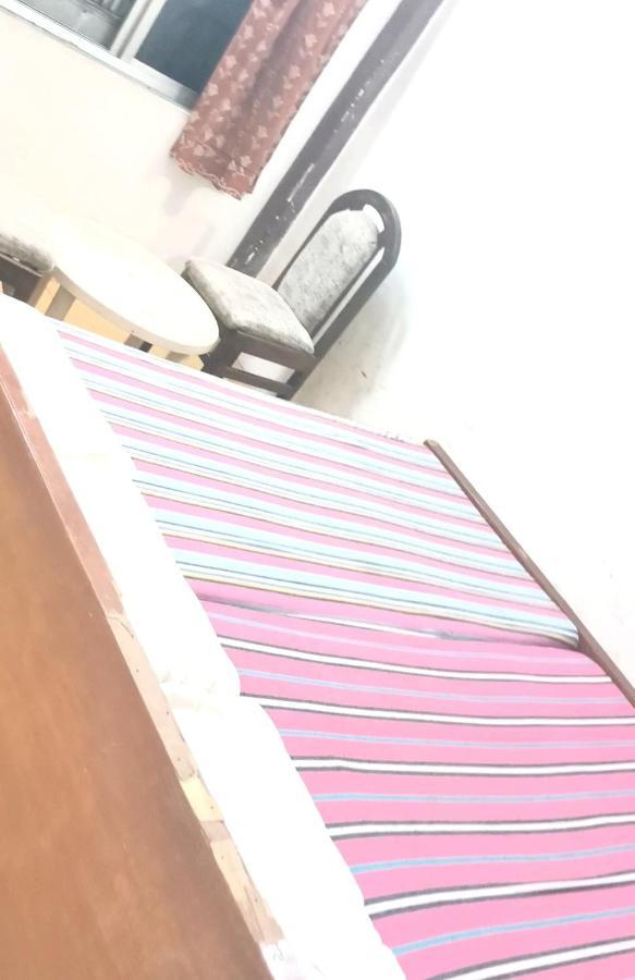 ורנאסי Gandhi Ganaga Guest House מראה חיצוני תמונה