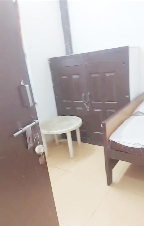 ורנאסי Gandhi Ganaga Guest House מראה חיצוני תמונה